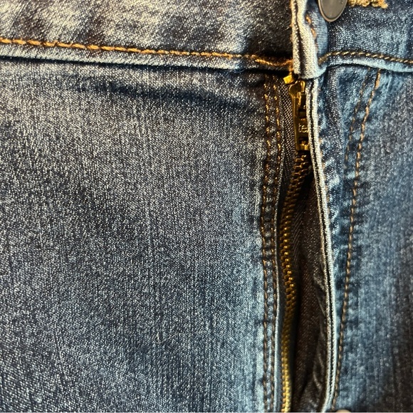 Lee Women's Classic Blue Midi Skort - Picture 8 of 12